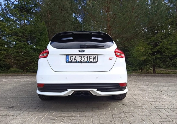 Ford Focus cena 52000 przebieg: 185000, rok produkcji 2015 z Gdynia małe 106